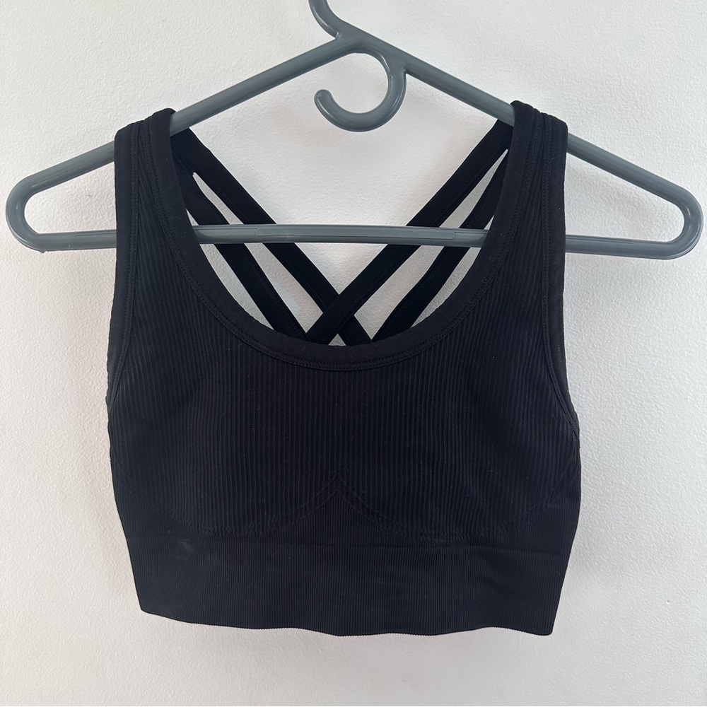 Black Ribbed Sports Bra